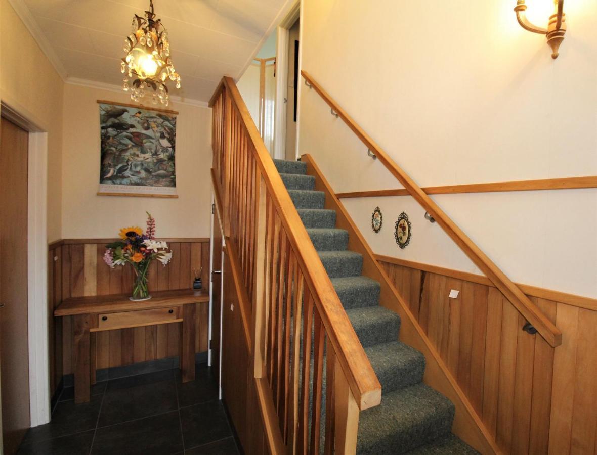 Labyrinth Gardens Guest House Takaka Exterior photo